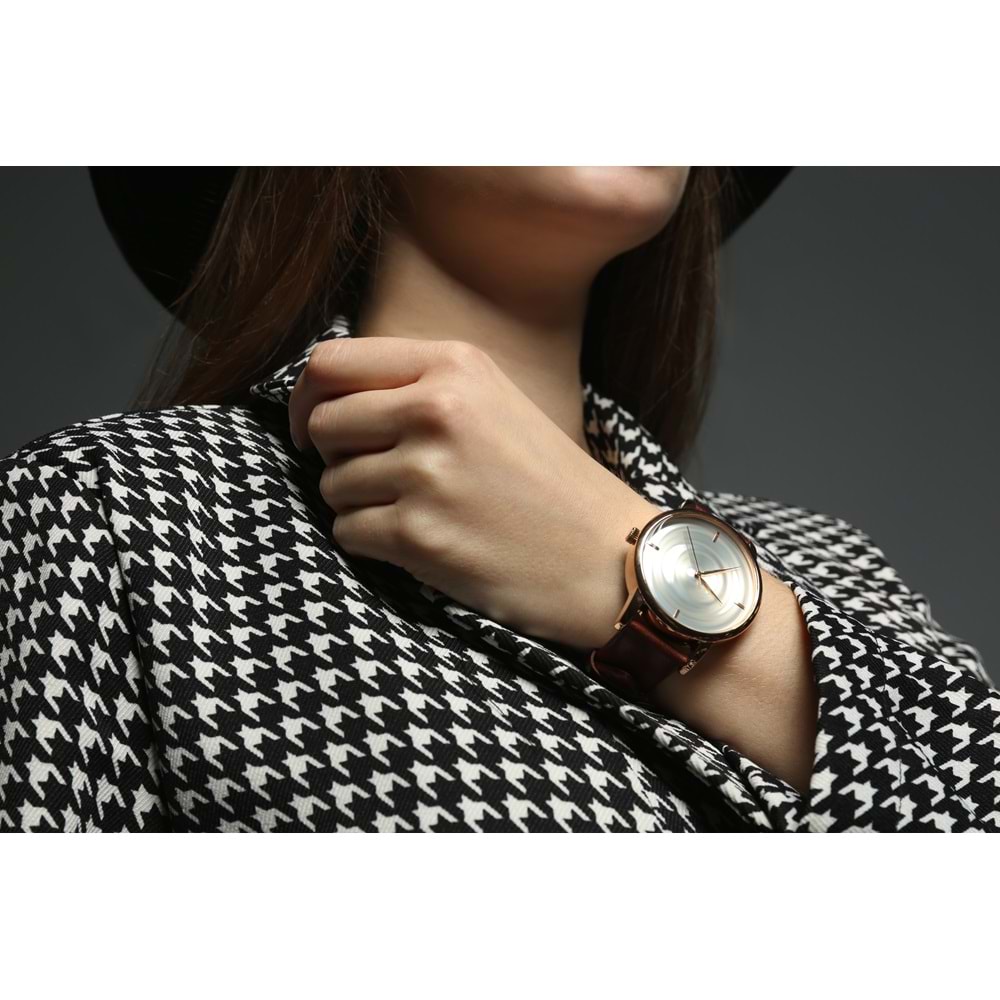 Royal Red Velvet Gold Watch