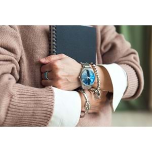Chic Metallica Blue Oval Watch