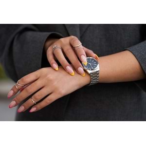 Sleek Metallica Noir Watch